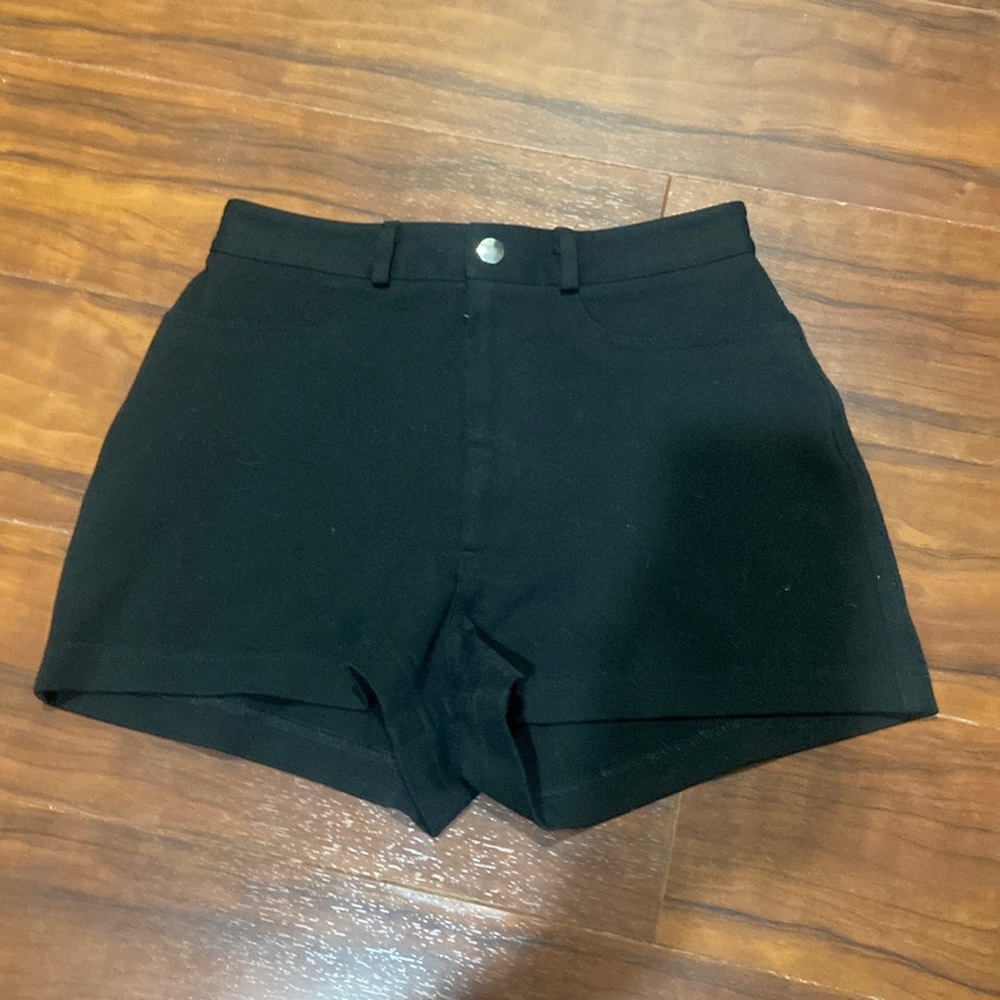 high waisted black shorts